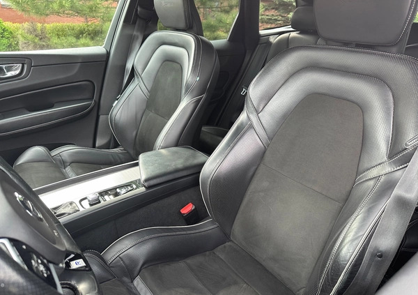 Volvo XC 60 cena 119999 przebieg: 192000, rok produkcji 2018 z Zabrze małe 529